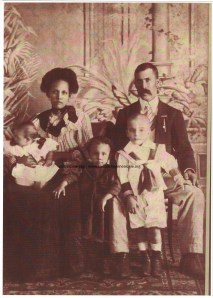 Frederik Alexander Hollander met vrouw en kinderen, Curaçao  1908