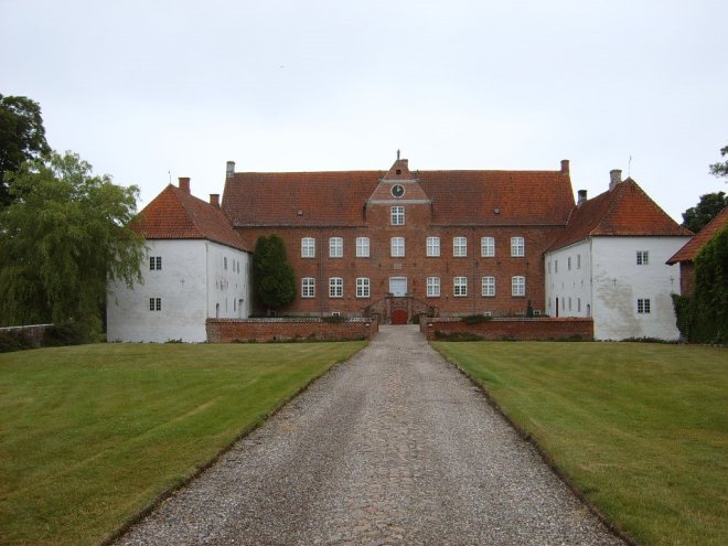 Slot Sparresholm te Holmegaard, Denemarken, eigendom van Ter Borchs schoonvader Heinrich (foto Benny Hansen Haslev)